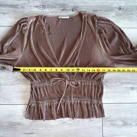 Zara Pale Brown Pink Mauve Metallic Pleated Long Sleeve V-Neck Top Women's Large - Picture 3 of 4